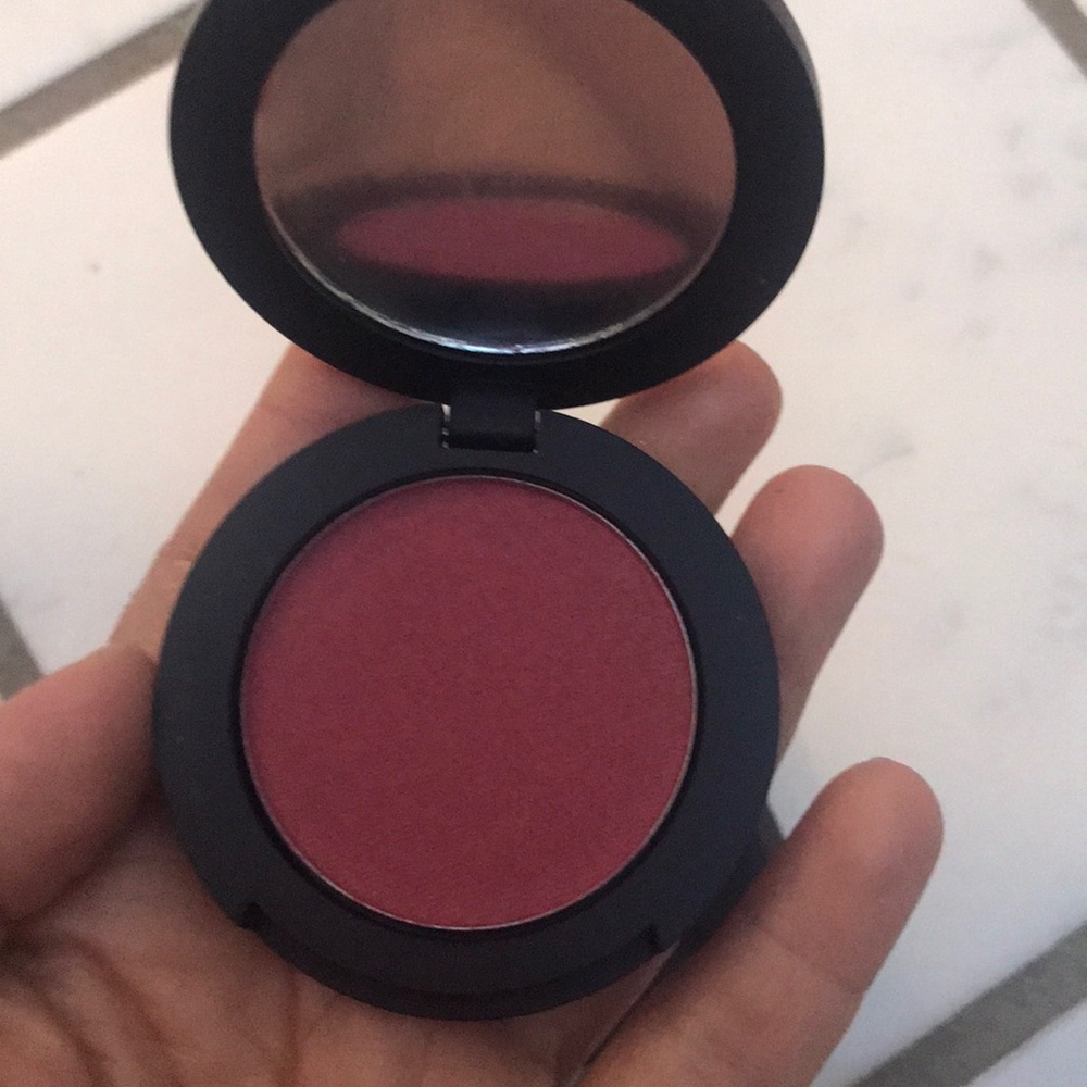 Younique Limited edition Blush Spirted